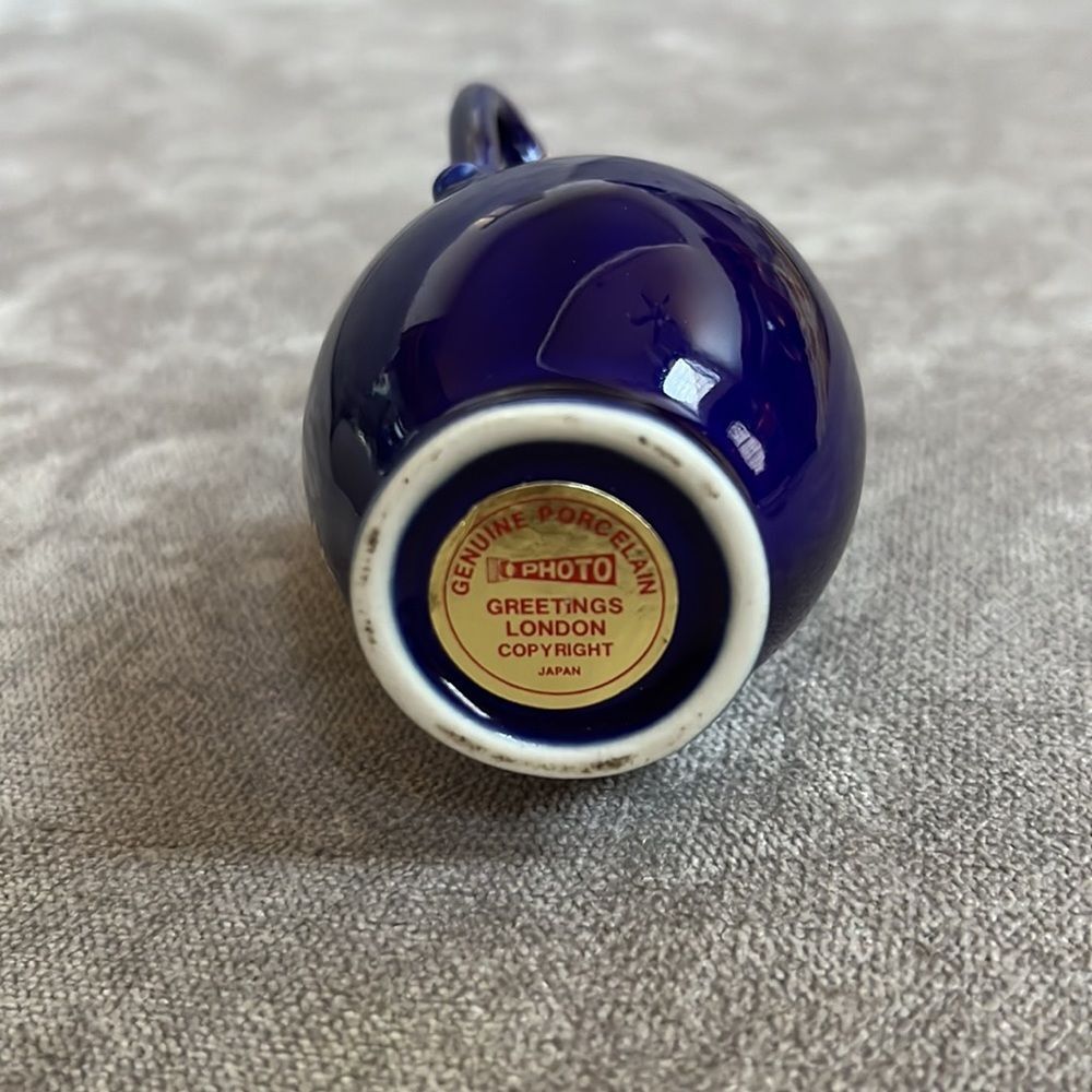 VINTAGE Cobalt Blue Vase Trimmed in Gold London - Picture 4 of 4